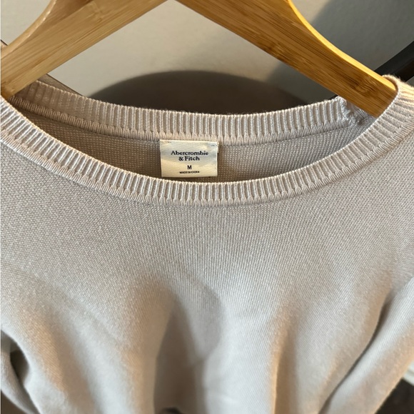 Abercrombie sweater - Picture 2 of 2